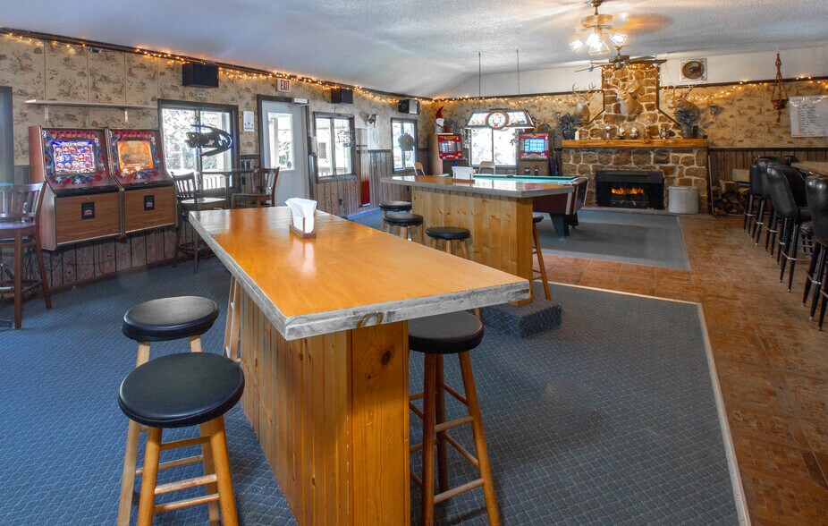 More Photos Of 216 S Shore Dr, Pickerel Restaurant For Sale