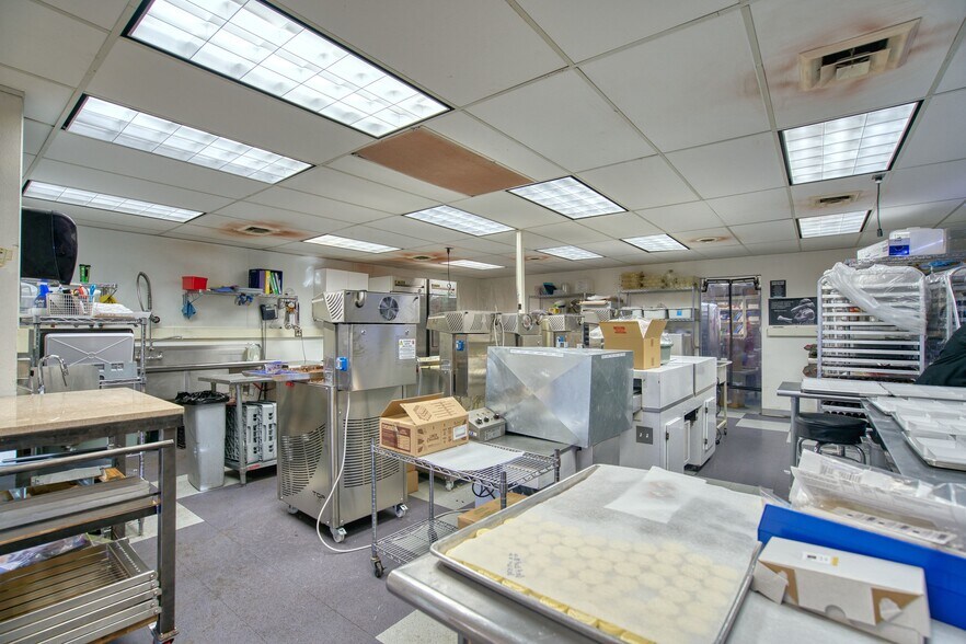 More Photos Of 6395 Gunpark Dr, Boulder Warehouse For Sale