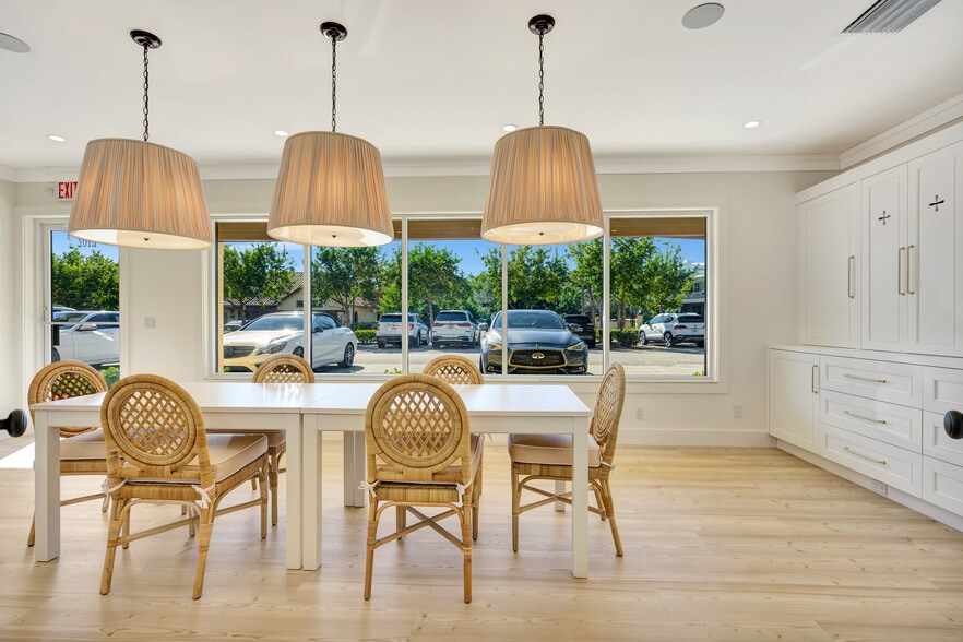 More Photos Of 725 N A1A, Jupiter Medical For Sale