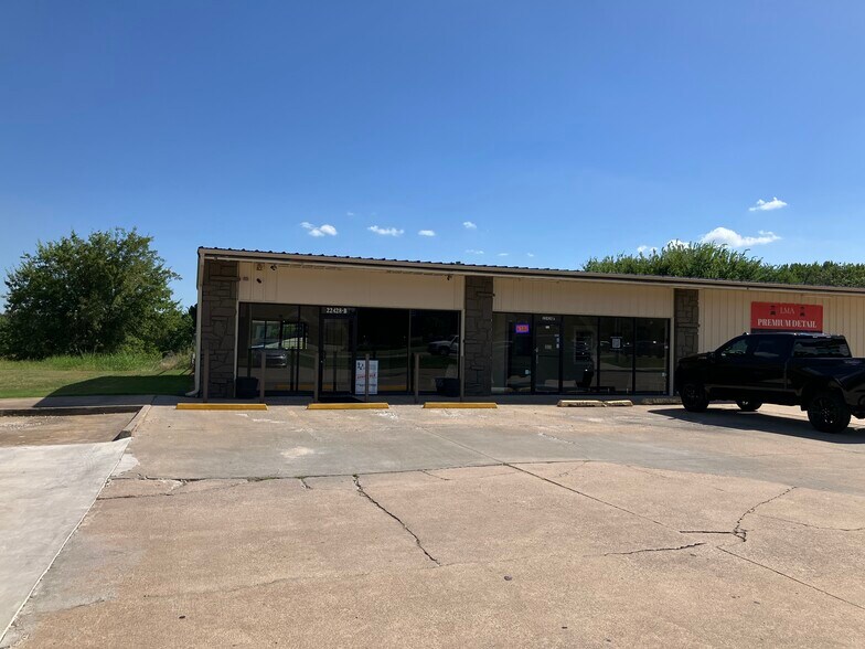 More Photos Of 22428 E 71st St, Broken Arrow Freestanding For Sale