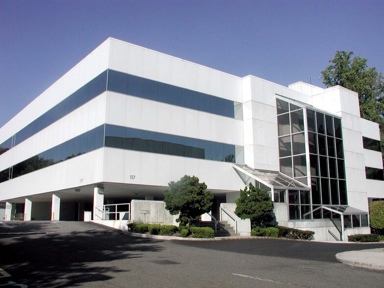 More Photos Of 117 E Stevens Ave, Valhalla Office For Lease