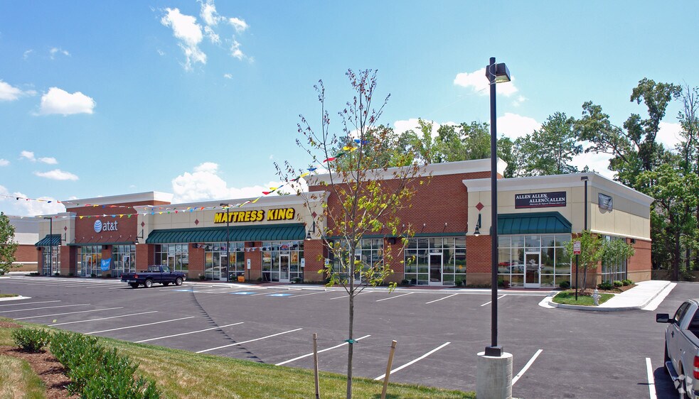 More Photos Of 11561-11577 W Broad St, Richmond Storefront For Lease