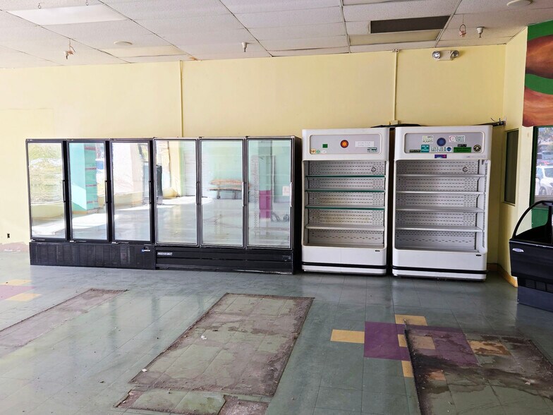 More Photos Of 73910 Highway 111, Palm Desert Unknown For Lease