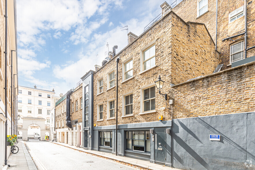 Primary Photo Of 14 Stanhope Mews W, London Office For Sale