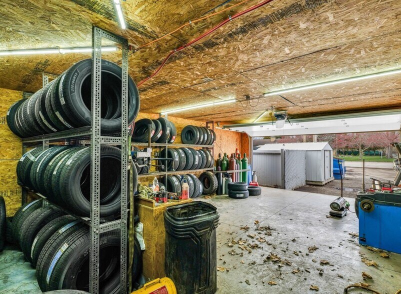 More Photos Of 507 S Tanner St, Rantoul Auto Repair For Sale
