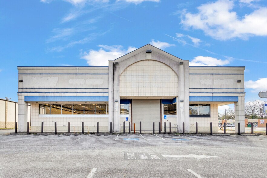 More Photos Of 2300 Wynnton Rd, Columbus Drugstore For Lease