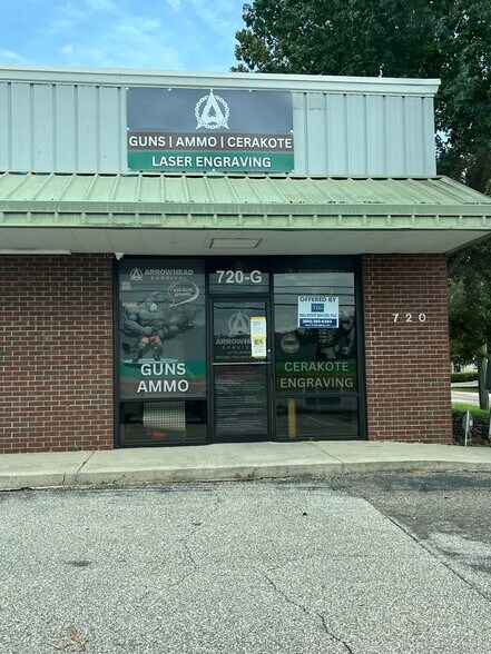More Photos Of 720 NE Capital Cir, Tallahassee Unknown For Lease