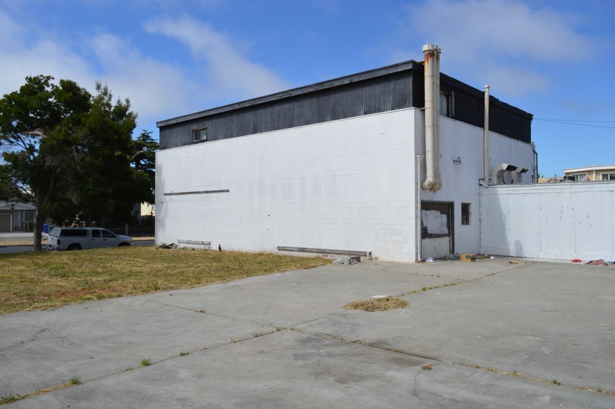 More Photos Of 2901 Cutting Blvd, Richmond Storefront Retail Residential For Sale