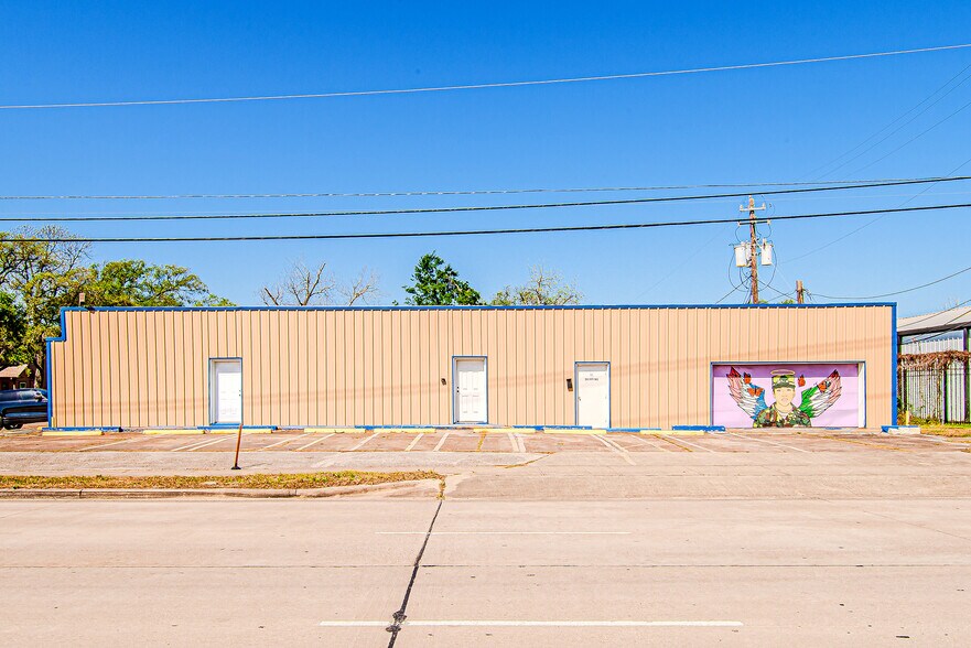 More Photos Of 1018 Shaver St, Pasadena Warehouse For Sale