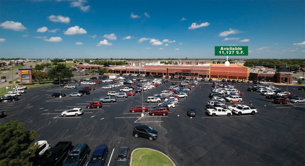 More Photos Of 8015-9521 NW Expressway St, Oklahoma City Unknown For Lease