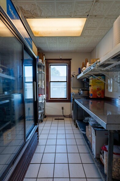 More Photos Of 507 W Wisconsin St, Sparta Flex For Sale