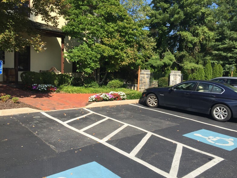 More Photos Of 3701 Kennett Pike, Greenville Medical For Lease