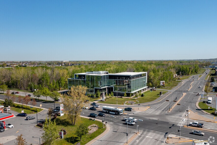 More Photos Of 7750 Boul Cousineau, Longueuil Office For Sale