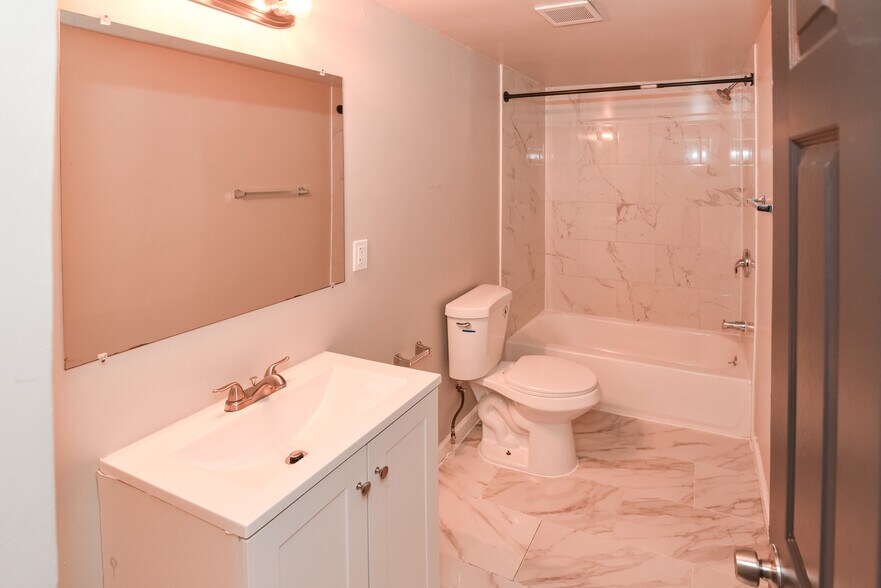 More Photos Of 15 Sollers Point Rd, Dundalk Multifamily For Sale