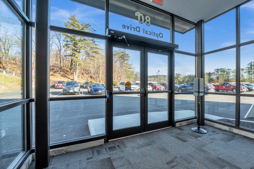 More Photos Of 80 Optical Dr, Southbridge Flex For Lease