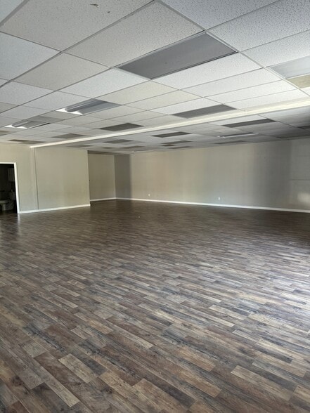 More Photos Of 17866 Sierra Hwy, Santa Clarita Office For Lease