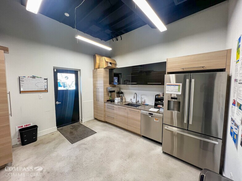 More Photos Of 906 NW Harriman St, Bend Loft Creative Space For Lease