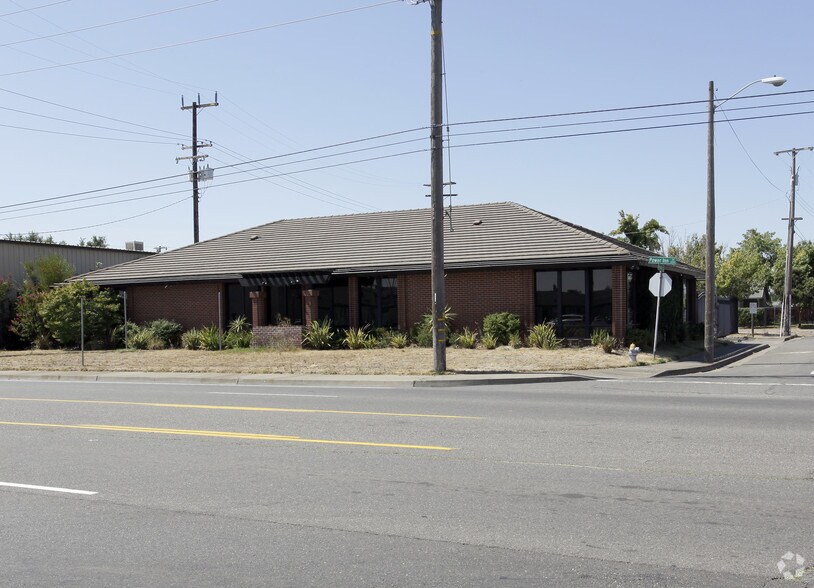 More Photos Of 4206 Power Inn Rd, Sacramento Office For Sale