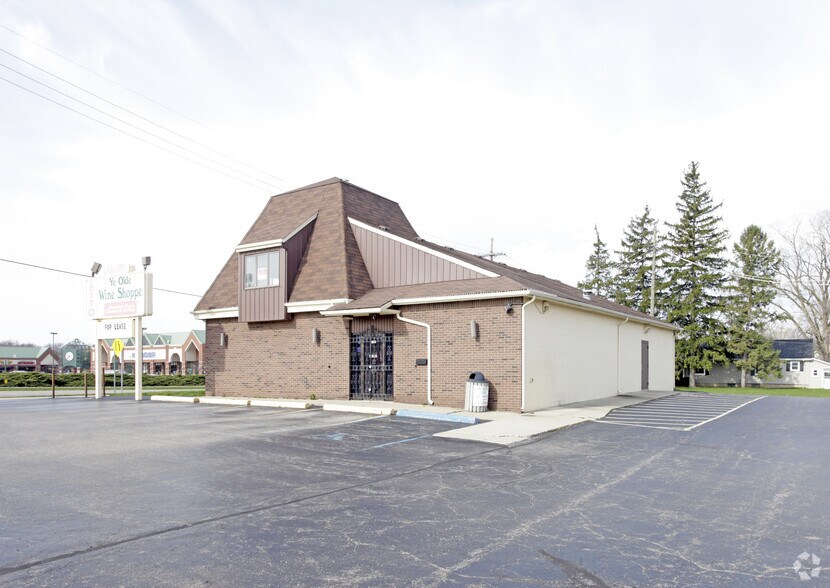 More Photos Of 2044 South Blvd, Rochester Hills Medical For Lease