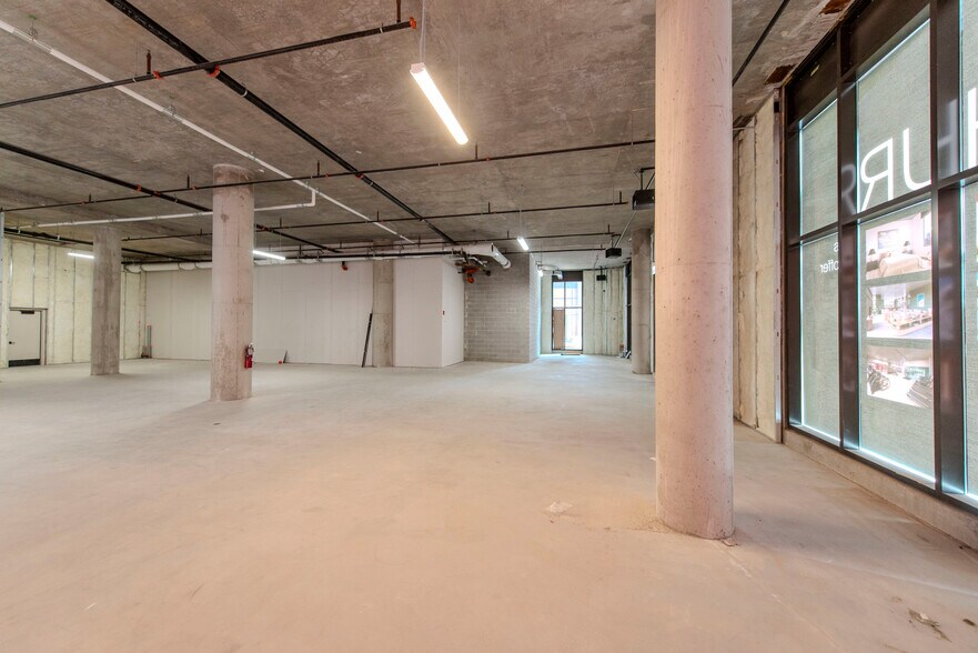 More Photos Of 210-212 N Aberdeen St, Chicago Apartments For Lease