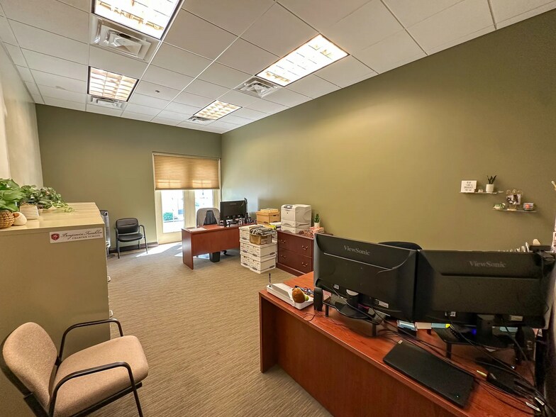 More Photos Of 690 E Warner Rd, Gilbert Office For Lease