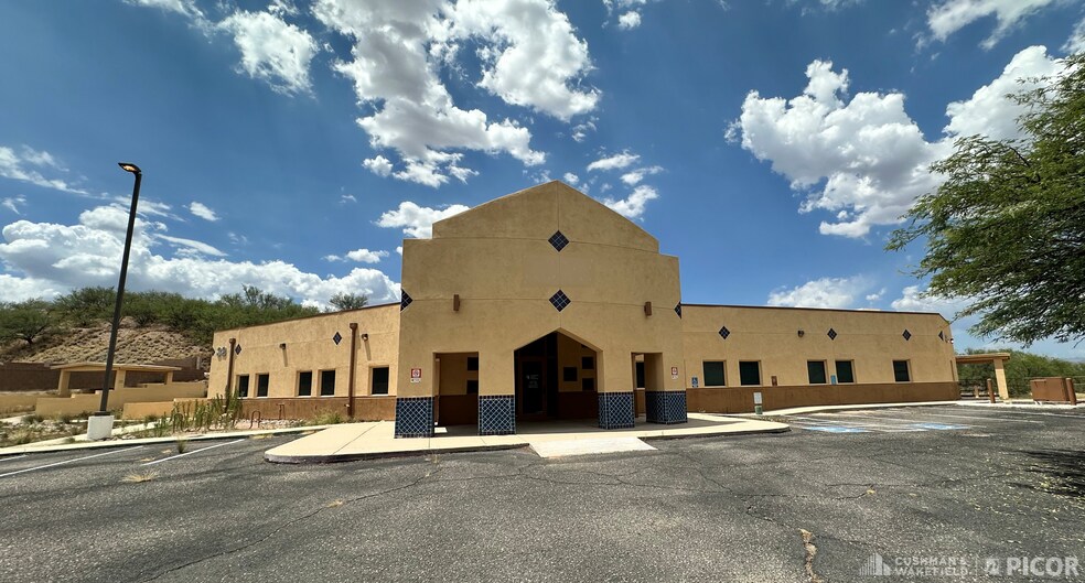 Primary Photo Of 32 Boulevard del Rey David, Nogales Medical For Sale