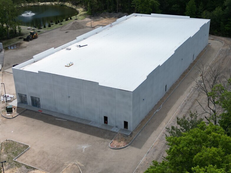 More Photos Of 3176 Shafto Rd, Tinton Falls Warehouse For Lease
