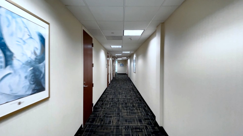 More Photos Of 1800 Pembrook Dr, Orlando Office For Lease