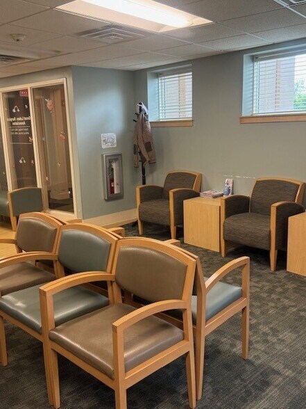 More Photos Of 160 East Ave, Lockport Medical For Lease