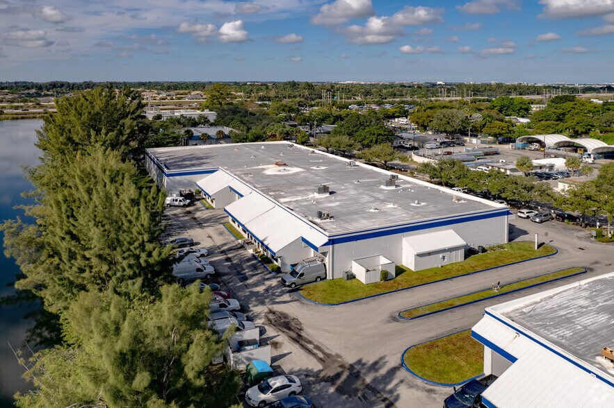 More Photos Of 4800 SW 51st St, Davie Unknown For Lease