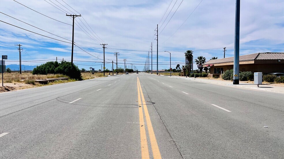 More Photos Of 11328 Bartlett Ave, Adelanto Office For Sale