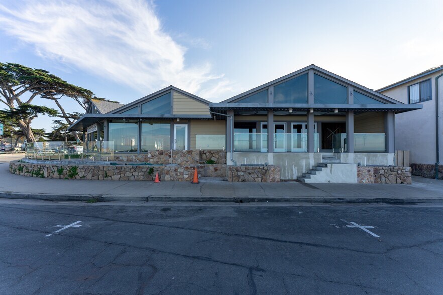 More Photos Of 631 Ocean View Blvd, Pacific Grove Restaurant For Lease