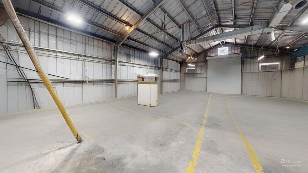 More Photos Of 1821 E Madison St, Phoenix Manufacturing For Sale