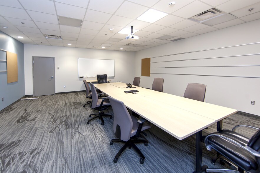 More Photos Of 500 Palladium Dr, Ottawa Warehouse For Lease
