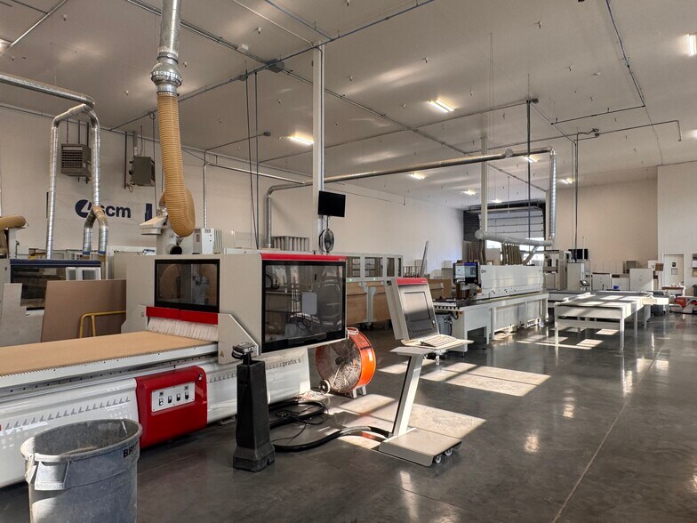 More Photos Of 32 S 1800 W, Lindon Warehouse For Lease