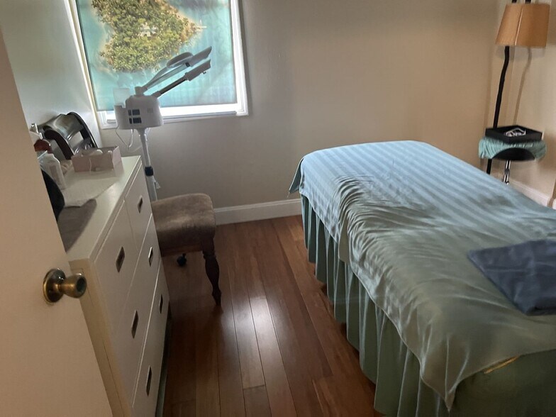 More Photos Of , Tallahassee Office For Sale