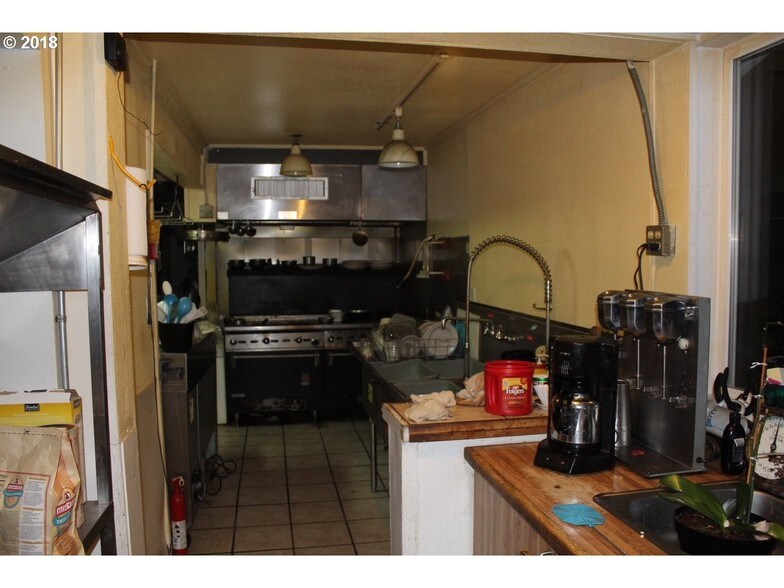 More Photos Of 1247 State Route 506, Vader Convenience Store For Sale