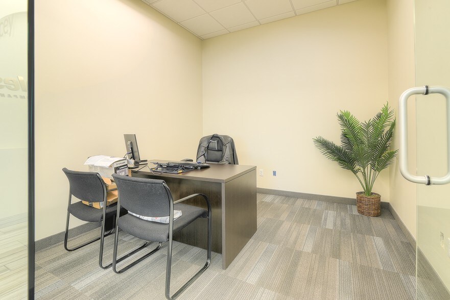 More Photos Of 5700 W Chandler Blvd, Chandler Coworking Space