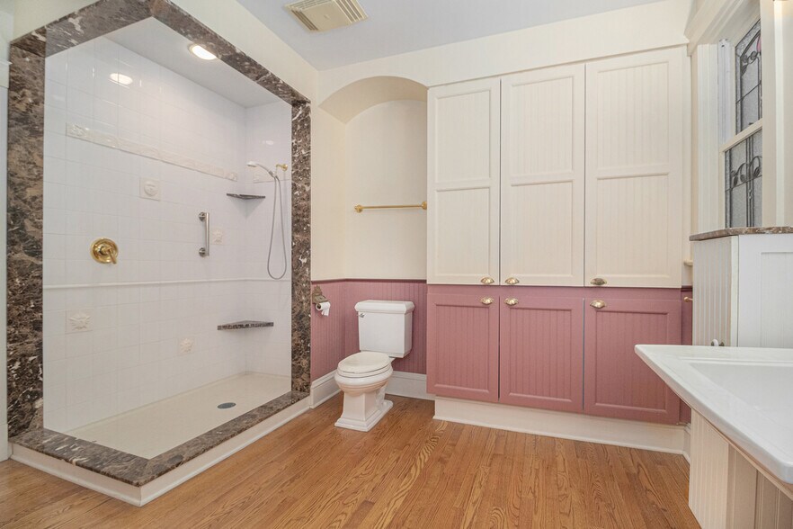 More Photos Of 318 S Thayer St, Ann Arbor Flex For Sale