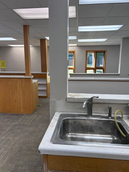 More Photos Of 17833 Hutchins Dr, Minnetonka Medical For Sale