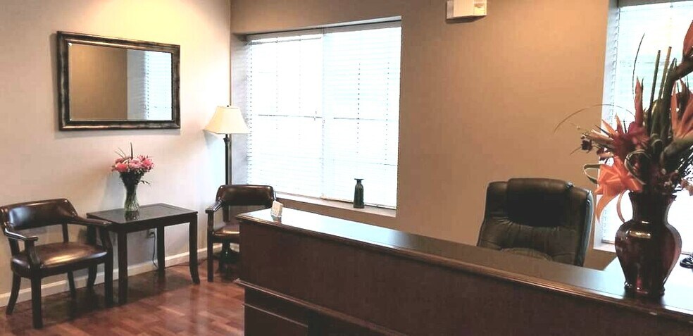More Photos Of 405 6th St S, Saint Petersburg Office For Sale