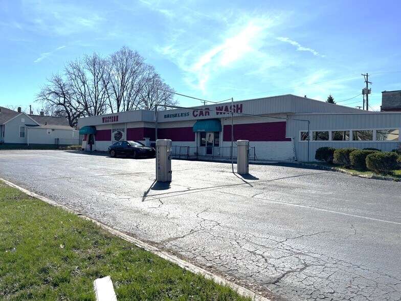 More Photos Of 927 W Columbia St, Springfield Carwash For Sale