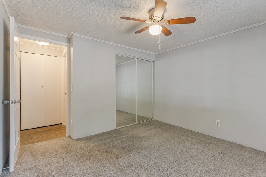 More Photos Of 33230 Ryan Dr, Leesburg Apartments For Sale