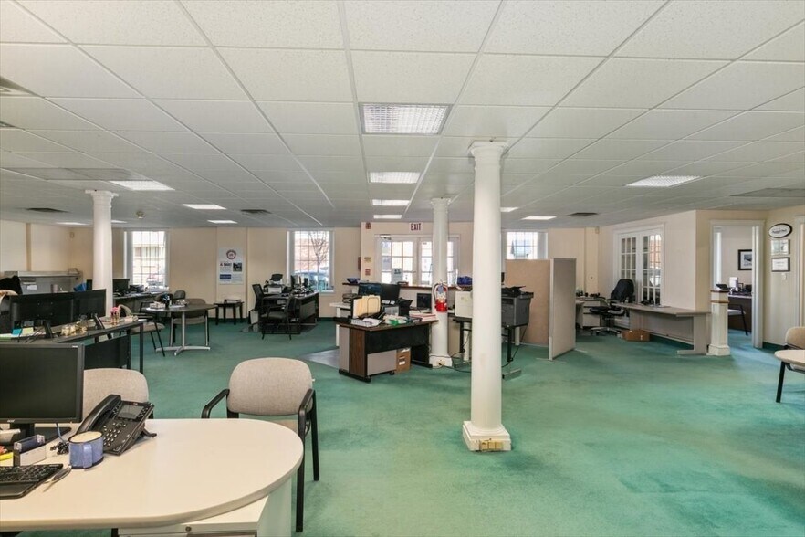More Photos Of 306 Cabot St, Beverly Office For Sale