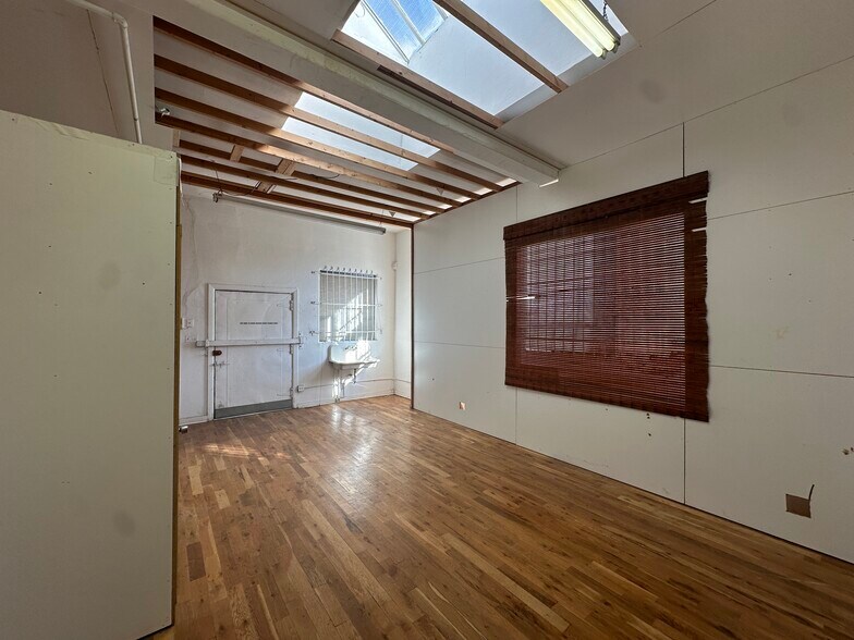 More Photos Of 4347 E Colfax Ave, Denver Flex For Sale