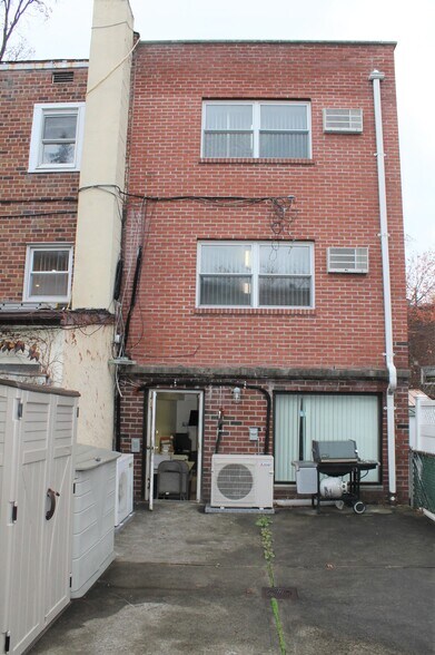 More Photos Of 2518 Francis Lewis Blvd, Flushing Office For Sale