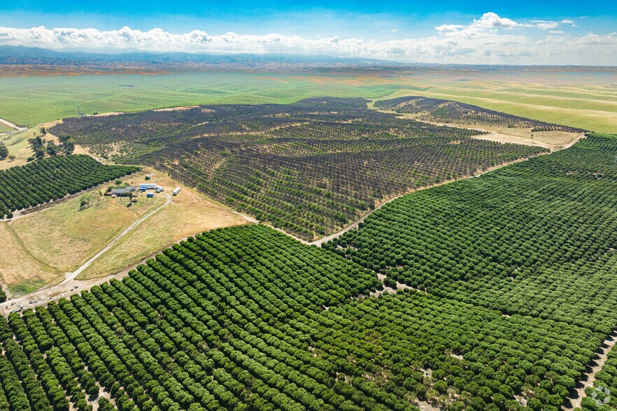 More Photos Of 24007 Avenue 2, Delano Land For Sale