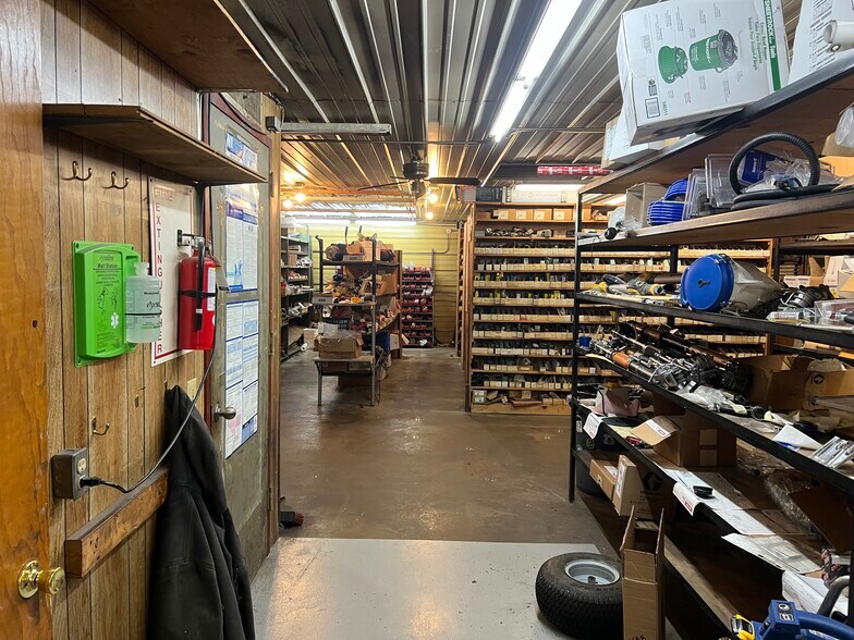 More Photos Of 4916 Verona Rd, Madison Auto Repair For Sale