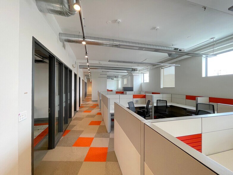 More Photos Of 1 W Harris Ave, La Grange Office For Lease