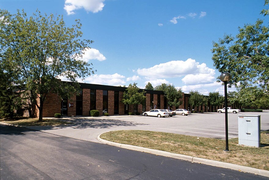 Primary Photo Of 11325 Reed Hartman Hwy, Blue Ash Flex For Lease